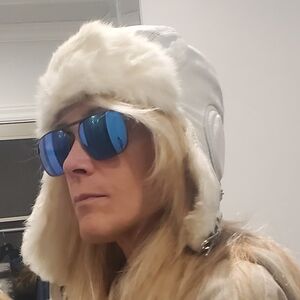 Harricana Sport White Leather Fur-Lined Ski Aviator Hat